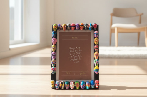 skull picture frame