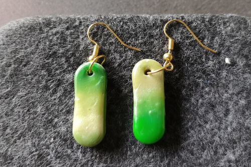 Pendientes creamy green